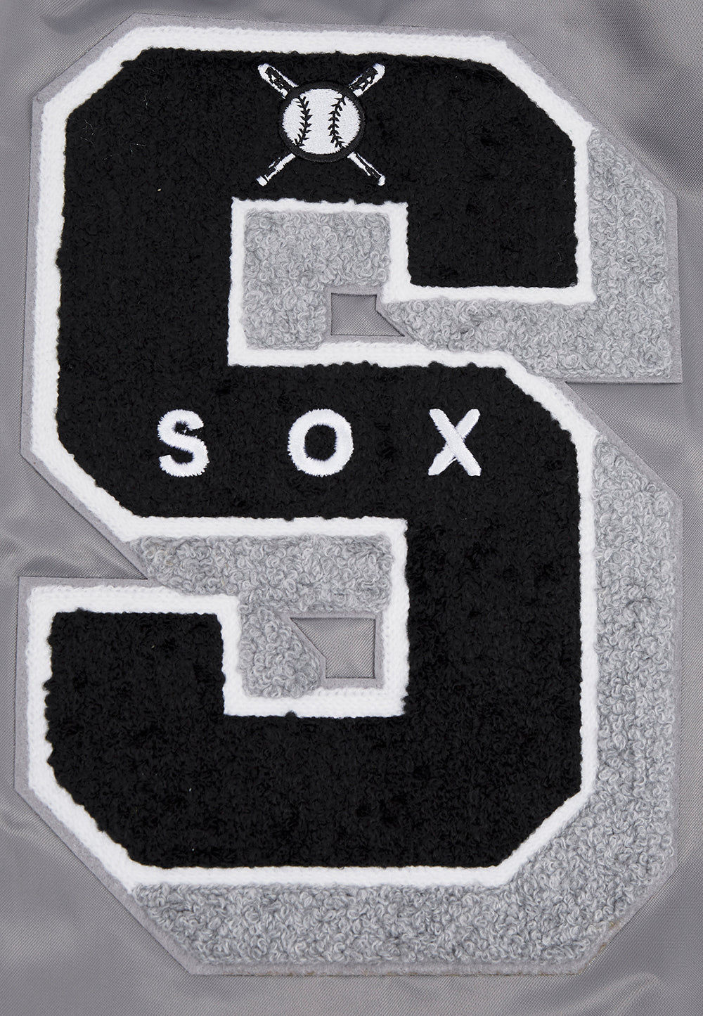 MLB CHICAGO WHITE SOX OLD ENGLISH MEN'S RIB SATIN JACKET (GRAY)