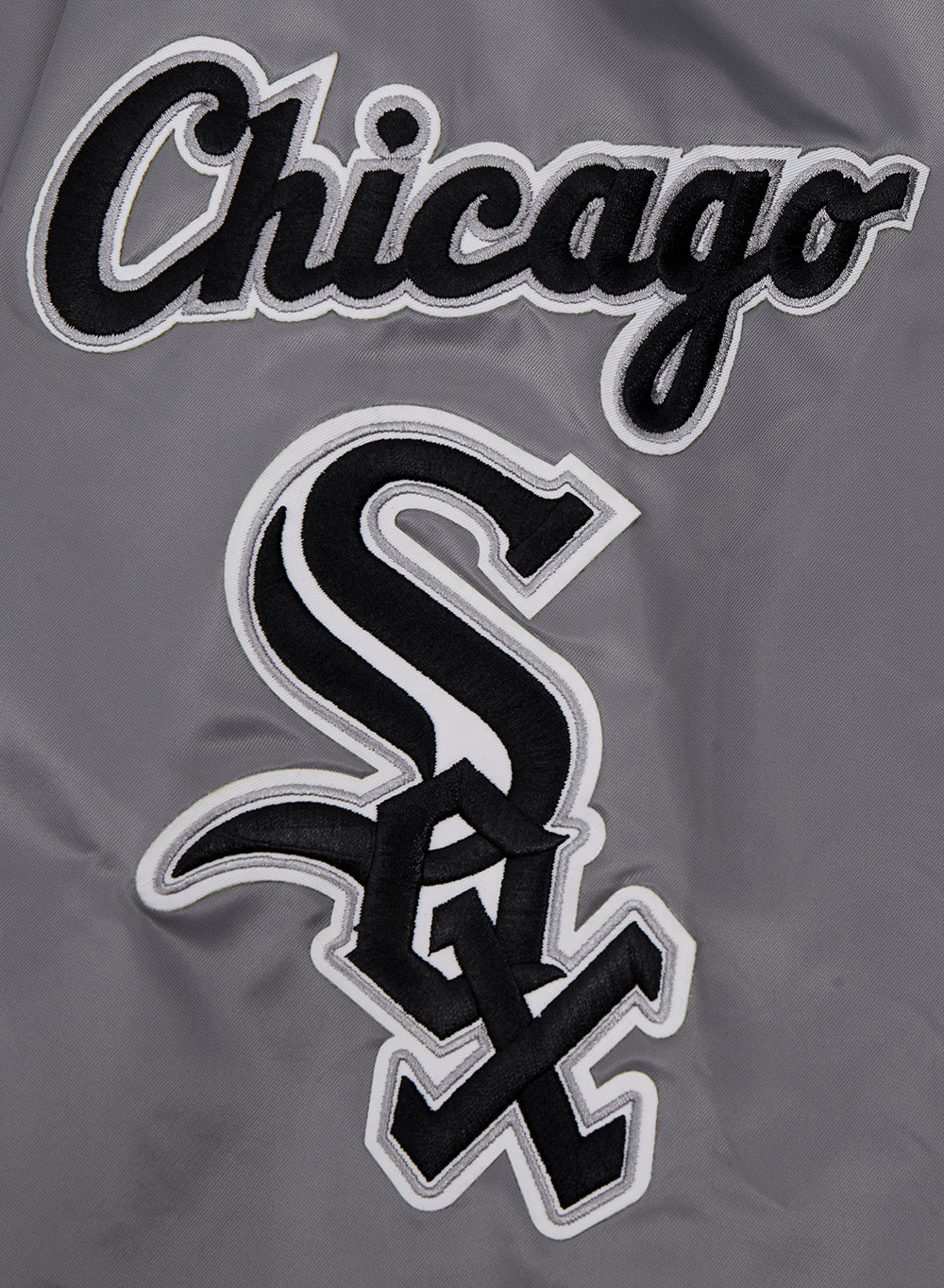 MLB CHICAGO WHITE SOX OLD ENGLISH MEN'S RIB SATIN JACKET (GRAY)