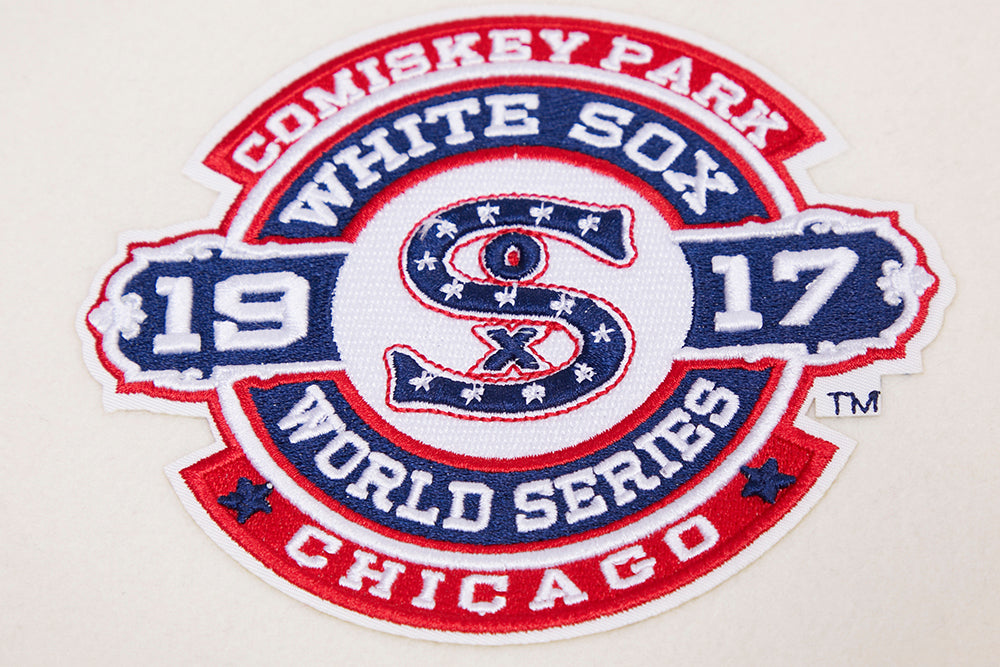 MLB CHICAGO WHITE SOX RETRO CLASSIC BLOUSON COLLÉGIAL EN LAINE À BORDS CÔTELÉS POUR HOMME (COQUILLE D'ŒUF/NOIR)