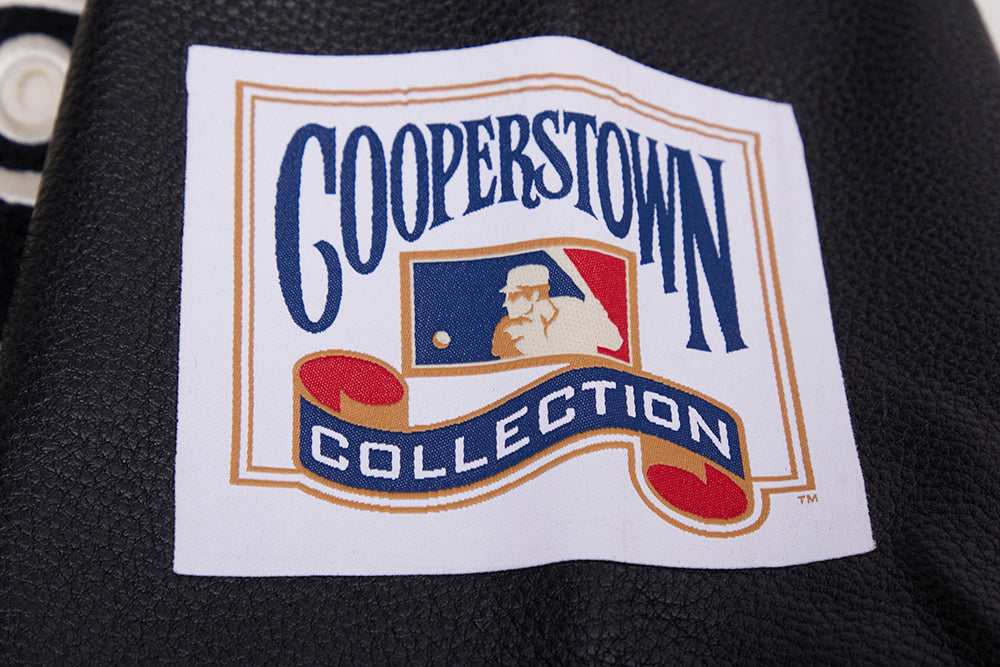 MLB CHICAGO WHITE SOX RETRO CLASSIC BLOUSON COLLÉGIAL EN LAINE À BORDS CÔTELÉS POUR HOMME (COQUILLE D'ŒUF/NOIR)