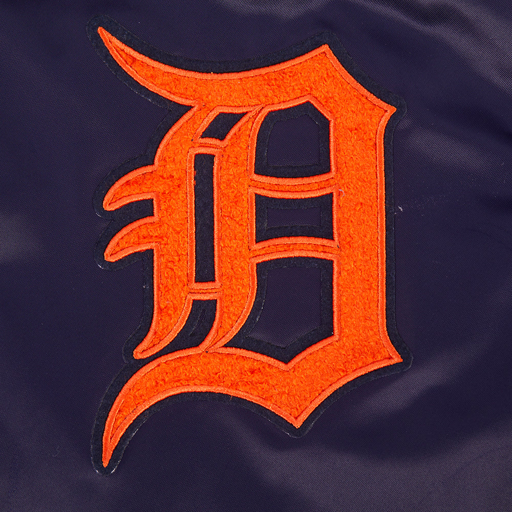 MLB DETROIT TIGERS LETTERMAN BLOUSON EN SATIN POUR HOMME (MARINE MINUIT)