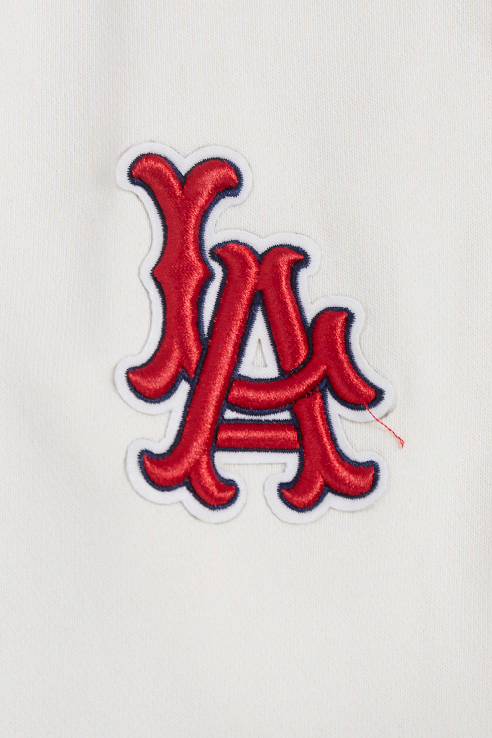 MLB LOS ANGELES ANGELS RETRO CLASSIC WOMEN'S RIB CROPPED PULLOVER HOODIE (EGGSHELL/ RED)
