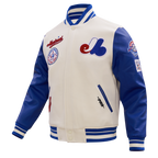MLB MONTREAL EXPOS RETRO CLASSIC BLOUSON COLLÉGIAL EN LAINE À BORDS CÔTELÉS POUR HOMME (COQUILLE D'ŒUF/BLEU ROYAL)