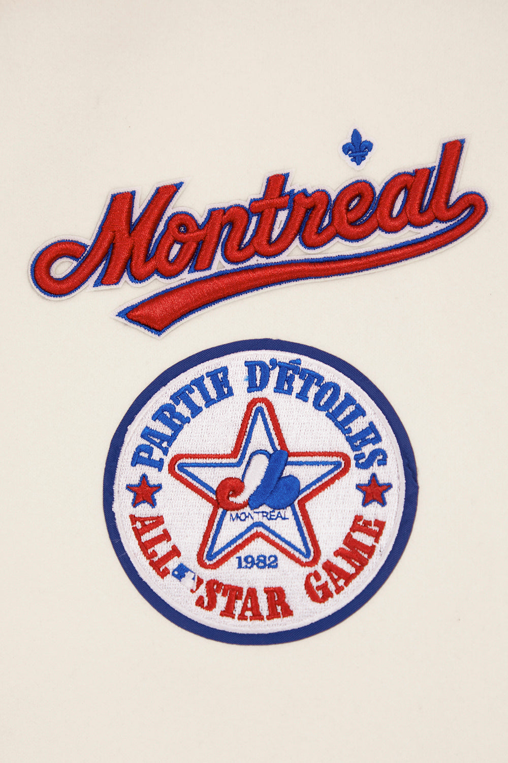 MLB MONTREAL EXPOS RETRO CLASSIC BLOUSON COLLÉGIAL EN LAINE À BORDS CÔTELÉS POUR HOMME (COQUILLE D'ŒUF/BLEU ROYAL)