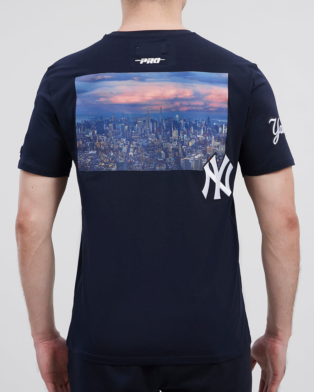 MLB NEW YORK YANKEES CITY SCAPE HAUT POUR HOMME (MARINE MINUIT)