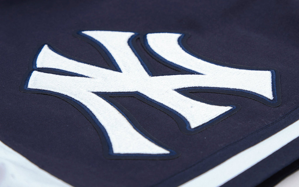 MLB NEW YORK YANKEES SCRIPT TAIL SHORT EN MAILLE DOUBLE 2.0 POUR HOMME (MARINE MINUIT)