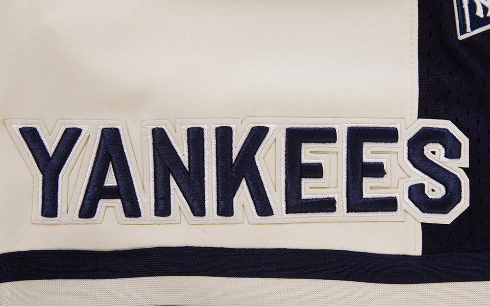MLB NEW YORK YANKEES RETRO CLASSIC SHORT 2.0 POUR HOMME (COQUILLE D'ŒUF/MARINE MINUIT)
