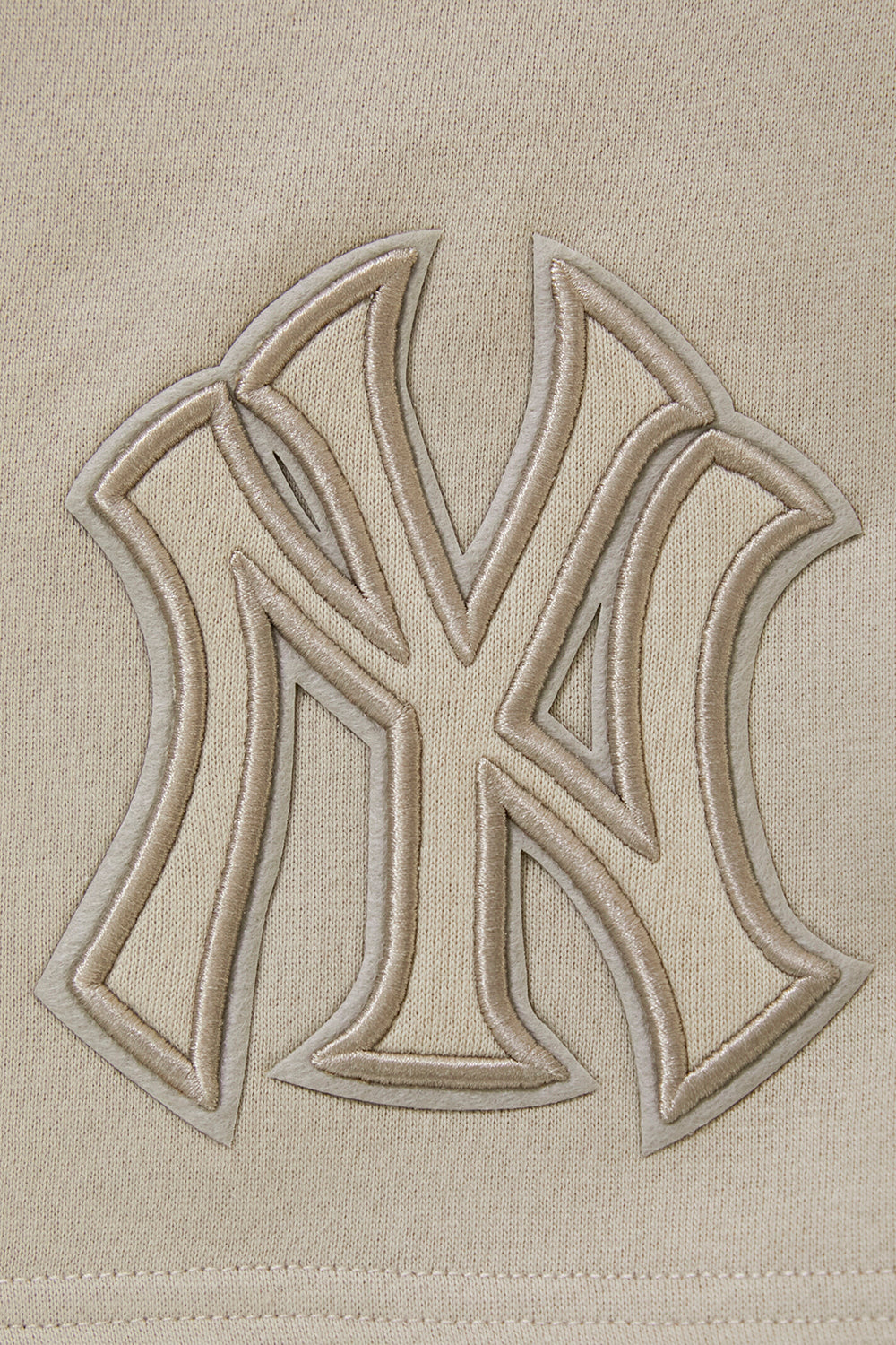 MLB NEW YORK YANKEES NEUTRAL MEN'S SHORT (TAUPE)