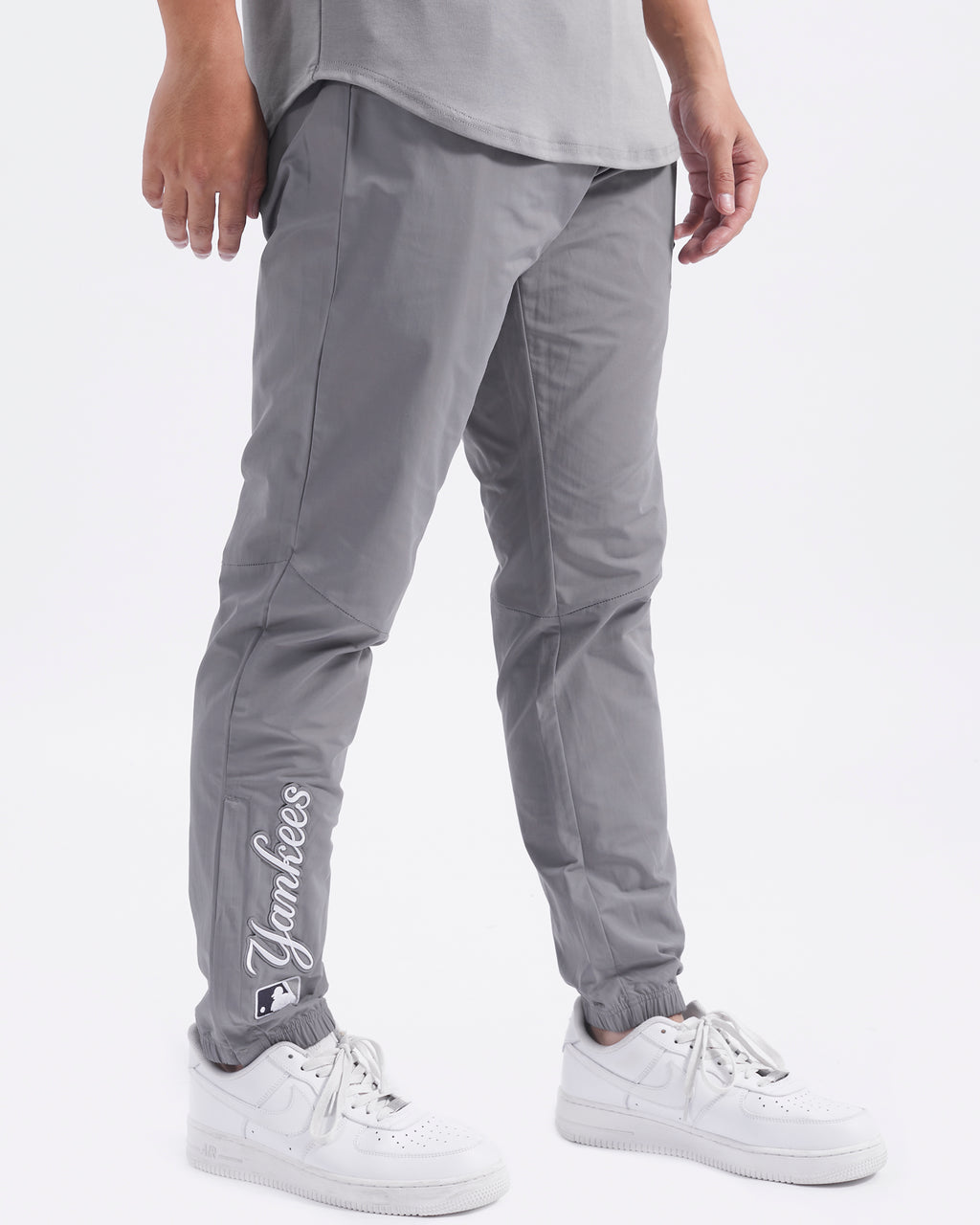 LNY4314932-GRY-MODEL-3