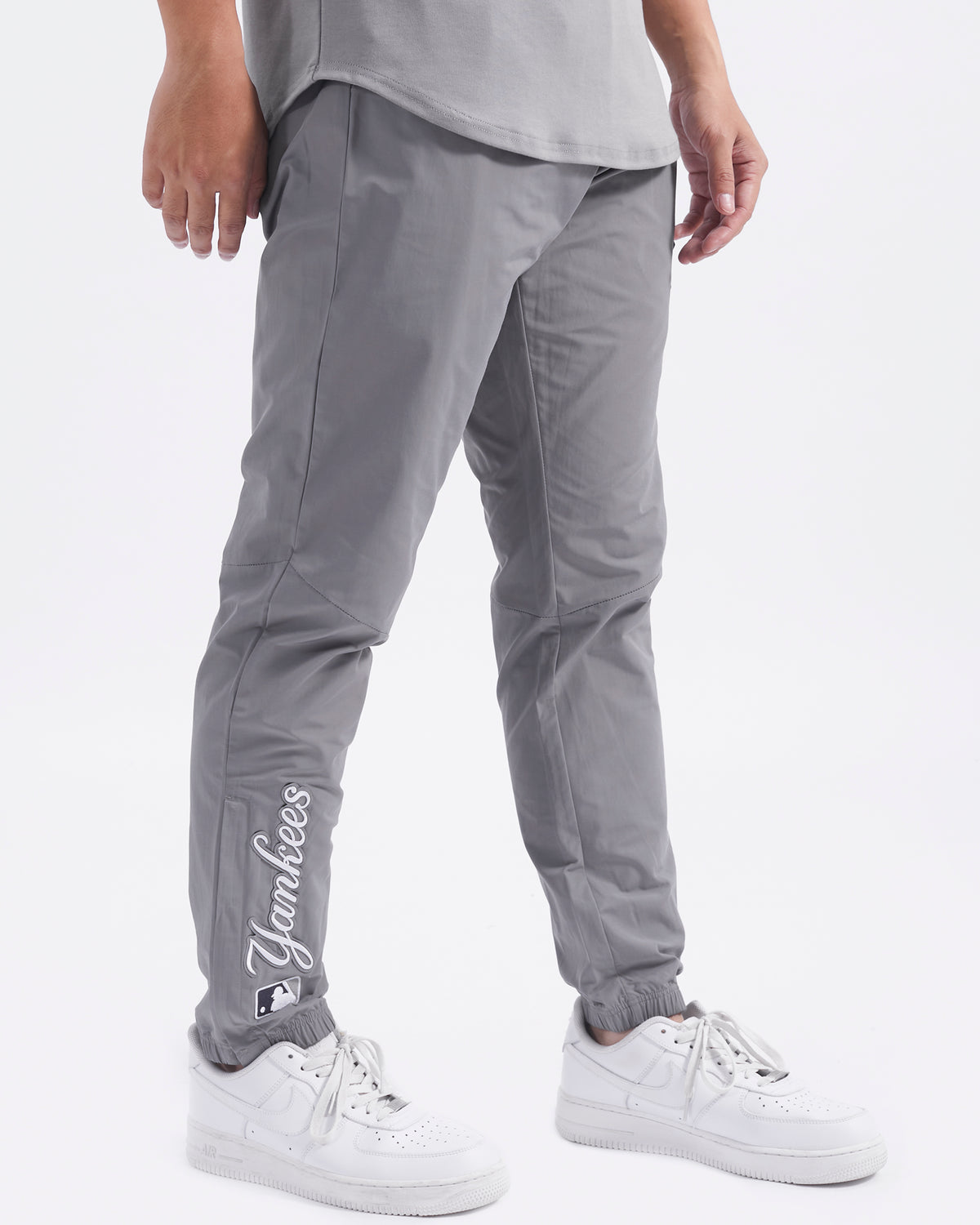 LNY4314932-GRY-MODEL-3