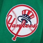 MLB NEW YORK YANKEES WINGSPAN CHANDAIL À CAPUCHON EN MOLLETON À ÉPAULES TOMBANTES V2 POUR HOMME (VERT KELLY)