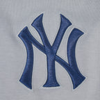 MLB NEW YORK YANKEES CLASSIC CHENILLE CHANDAIL À CAPUCHON EN MAILLE DOUBLE POUR HOMME (GRIS)
