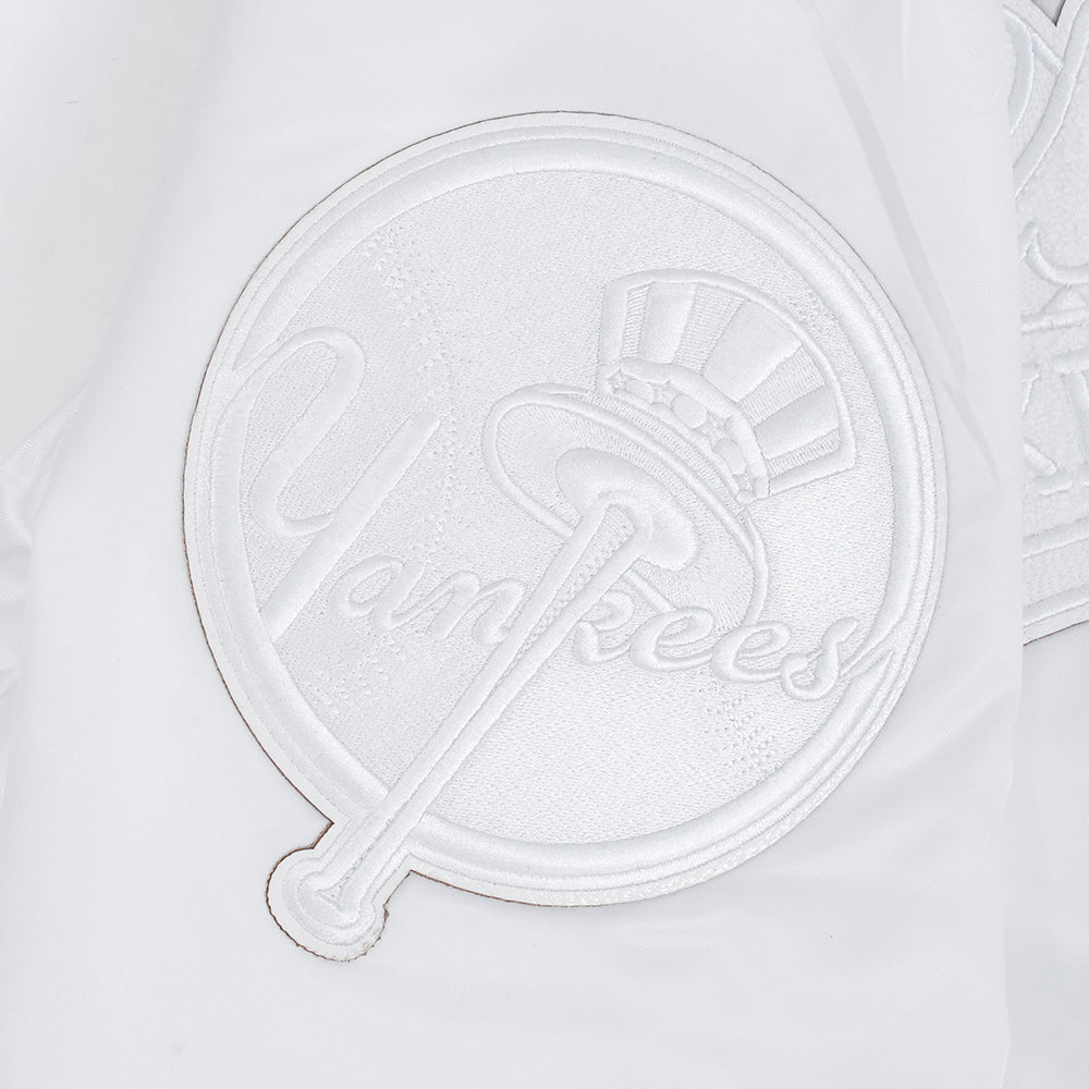 LNY6314940-WHT-FLOAT-6