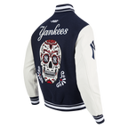 MLB NEW YORK YANKEES SUGAR SKULL BLOUSON COLLÉGIAL EN LAINE À BORDS CÔTELÉS POUR HOMME (MARINE MINUIT/BLANC)