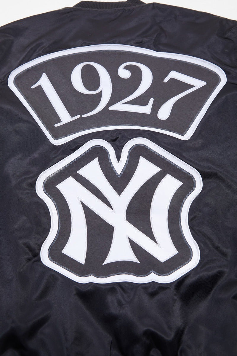 MLB NEW YORK YANKEES MURDERERS ROW BIG LOGO MEN'S SATIN JACKET (BLACK)