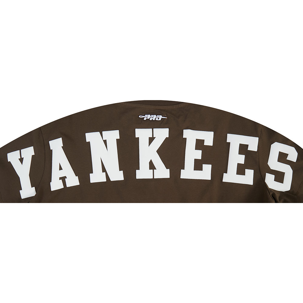 MLB NEW YORK YANKEES WINGSPAN T-SHIRT EN JERSEY SIMPLE À COUPE CARRÉE POUR FEMME (BRUN)