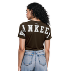 MLB NEW YORK YANKEES WINGSPAN T-SHIRT EN JERSEY SIMPLE À COUPE CARRÉE POUR FEMME (BRUN)