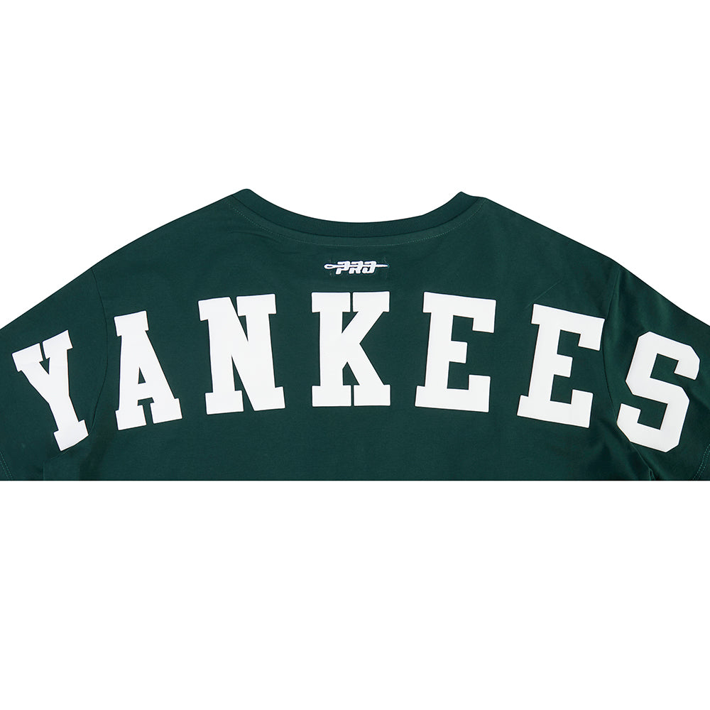 MLB NEW YORK YANKEES WINGSPAN T-SHIRT EN JERSEY SIMPLE À COUPE CARRÉE POUR FEMME (VERT FORÊT)