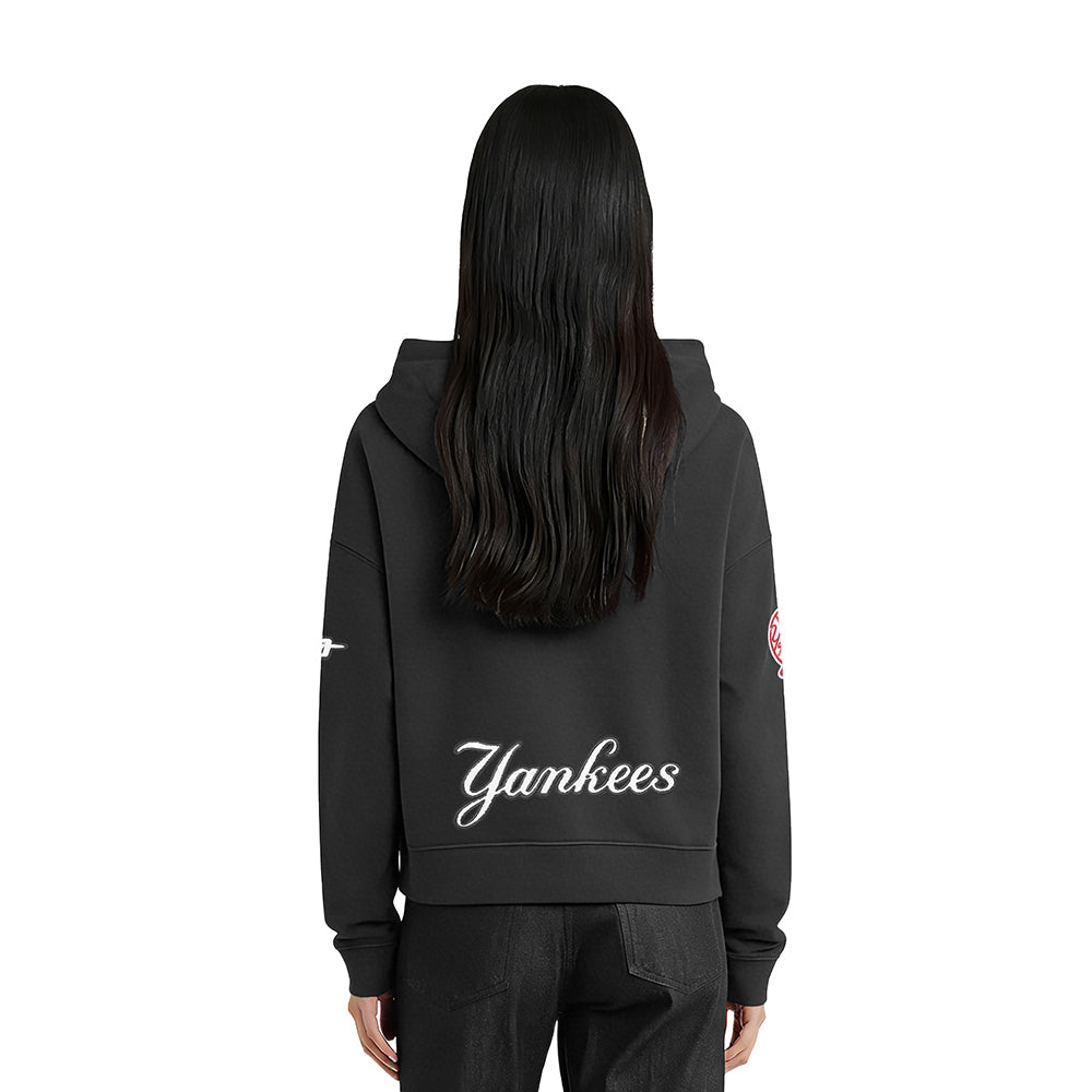 MLB NEW YORK YANKEES CLASSIC CHENILLE WOMEN'S FLC CROPPED PO HOODIE (BLACK)