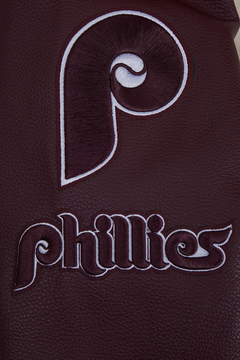 MLB PHILADELPHIA PHILLIES OLD ENGLISH BLOUSON COLLÉGIAL POUR HOMME (COQUILLE D'ŒUF/LIE-DE-VIN)