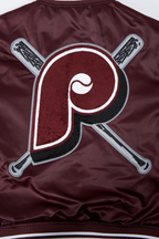 MLB PHILADELPHIA PHILLIES MASH UP BLOUSON RÉTRO EN SATIN À BORDS CÔTELÉS POUR FEMME (LIE-DE-VIN)