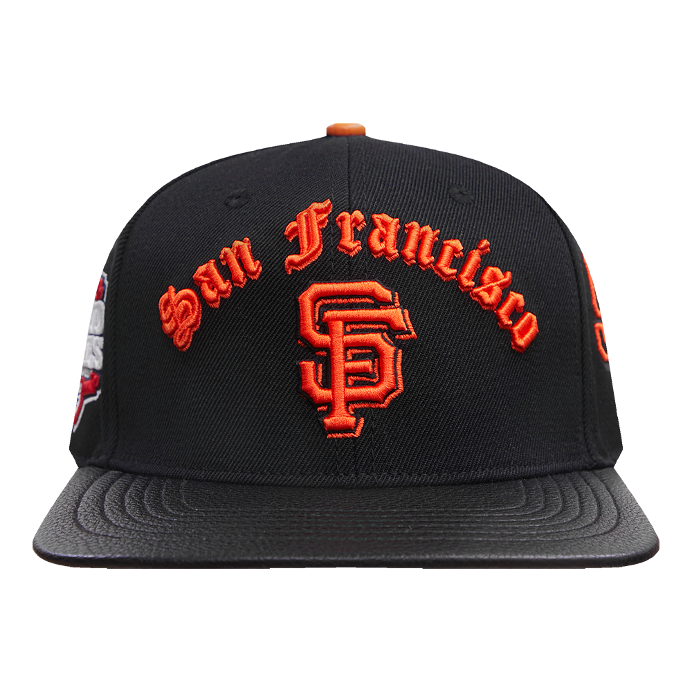 MLB SAN FRANCISCO GIANTS OLD ENGLISH CASQUETTE STRAPBACK EN CUIR À SIX PANNEAUX POUR UNISEXE (NOIR)