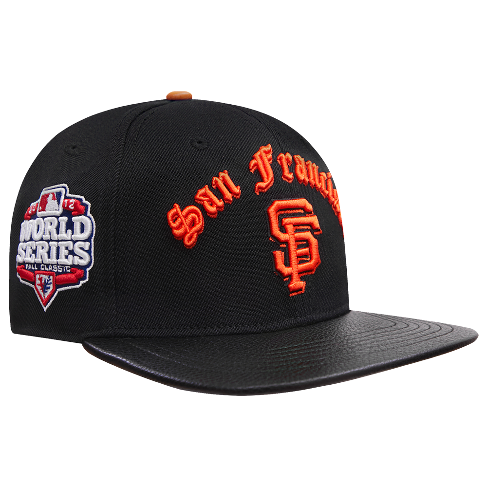 MLB SAN FRANCISCO GIANTS OLD ENGLISH CASQUETTE STRAPBACK EN CUIR À SIX PANNEAUX POUR UNISEXE (NOIR)