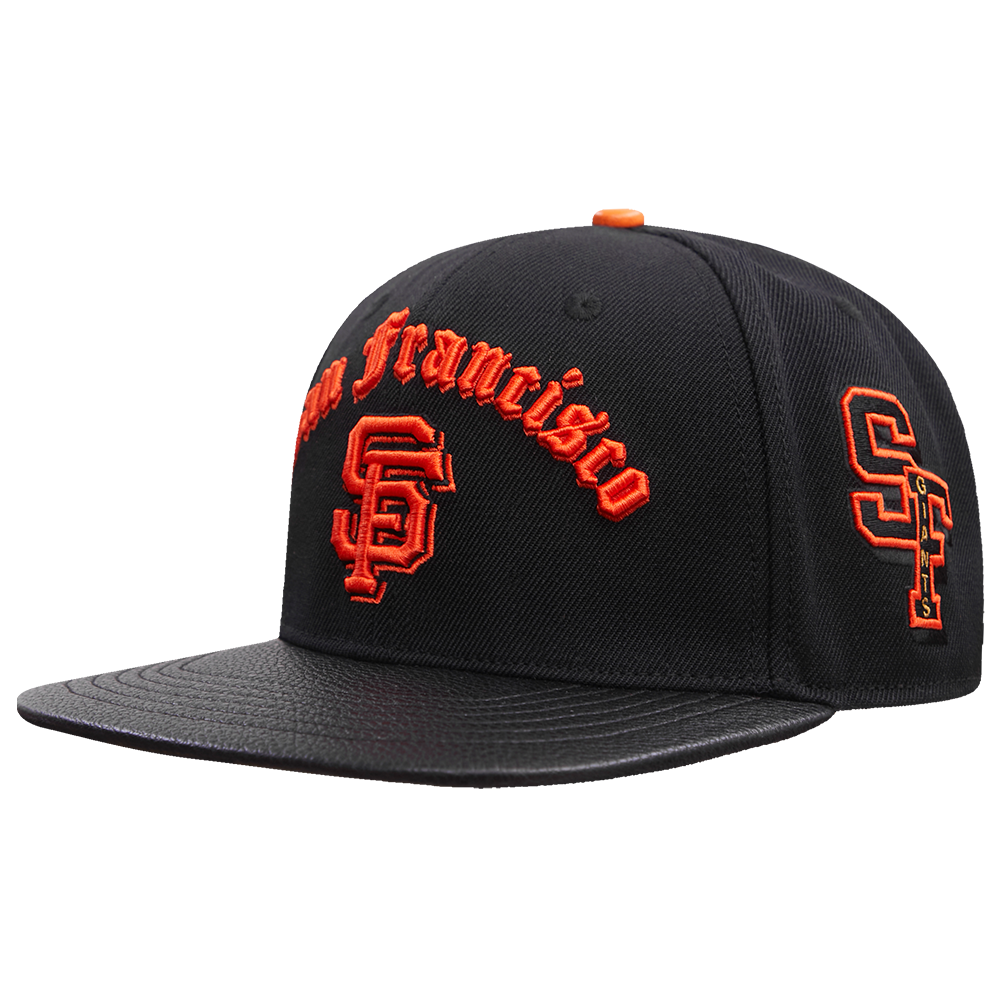 MLB SAN FRANCISCO GIANTS OLD ENGLISH CASQUETTE STRAPBACK EN CUIR À SIX PANNEAUX POUR UNISEXE (NOIR)